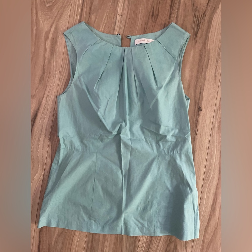 Hero & Leander Anthro Top Size 4